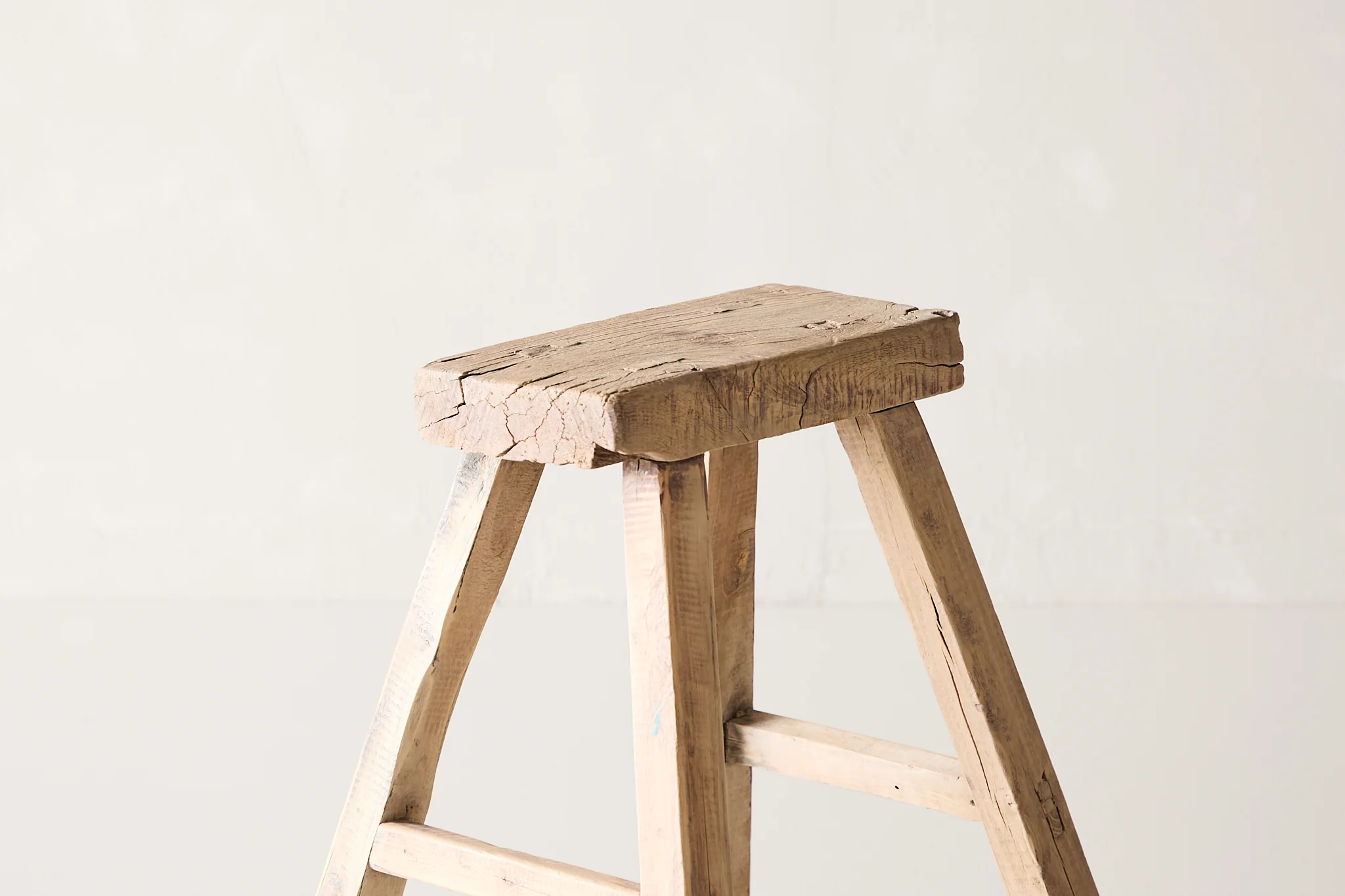 Vintage Elm Stool AE.179 - Circa 1945 - Image 3