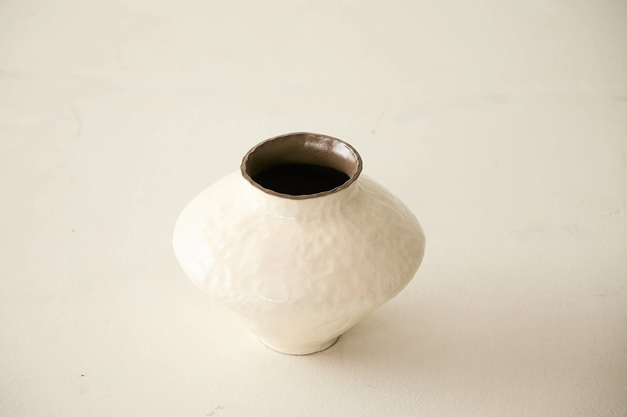 Painted Porcelain Pot No. N5 - Image 3