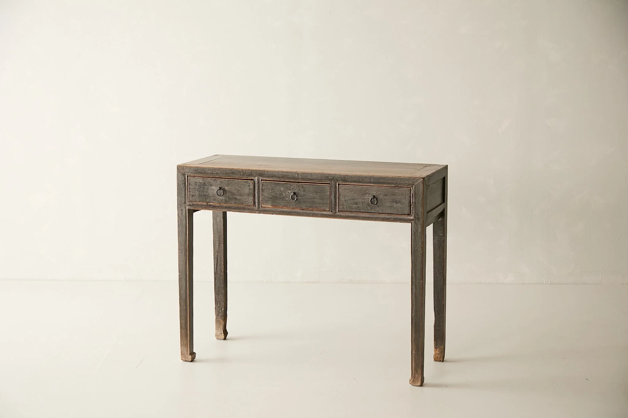 Vintage Solid Elm 3-Drawer Console No. N52 - Circa 1945 - Image 3