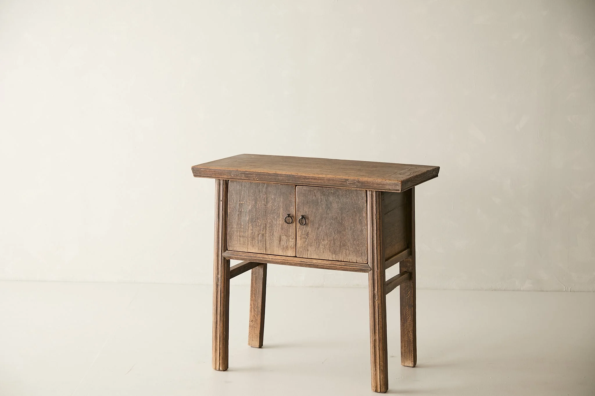 Vintage Solid Elm 2-Door Console No. N61 - Circa 1945 - Image 4
