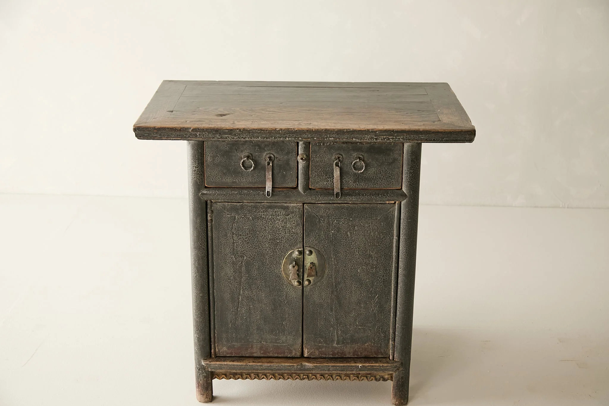 Vintage Solid Elm Black Lacquer Sideboard No. N103 - Circa 1875 - Image 3