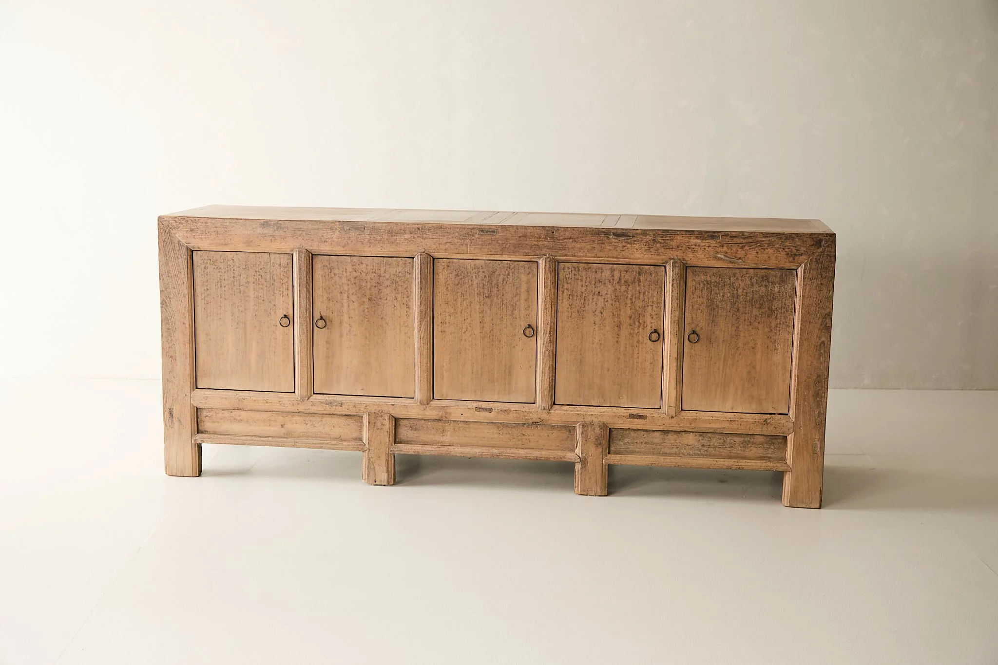 Vintage Solid Elm 5-Door Sideboard No. N128 - Circa 1925 - Image 4