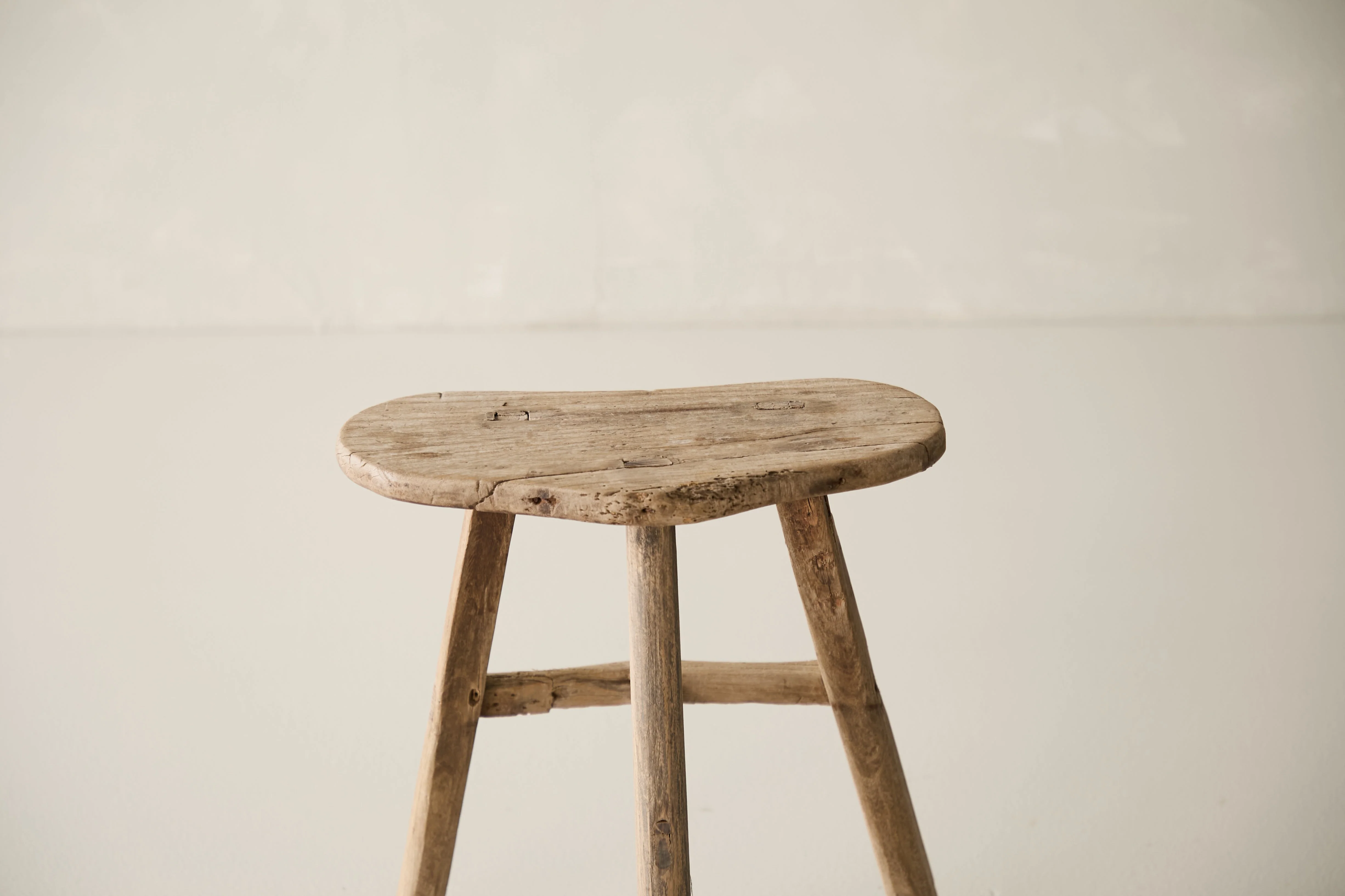 Vintage Solid Elm Saddle Stool - Circa 1955 No. K18 - Image 2