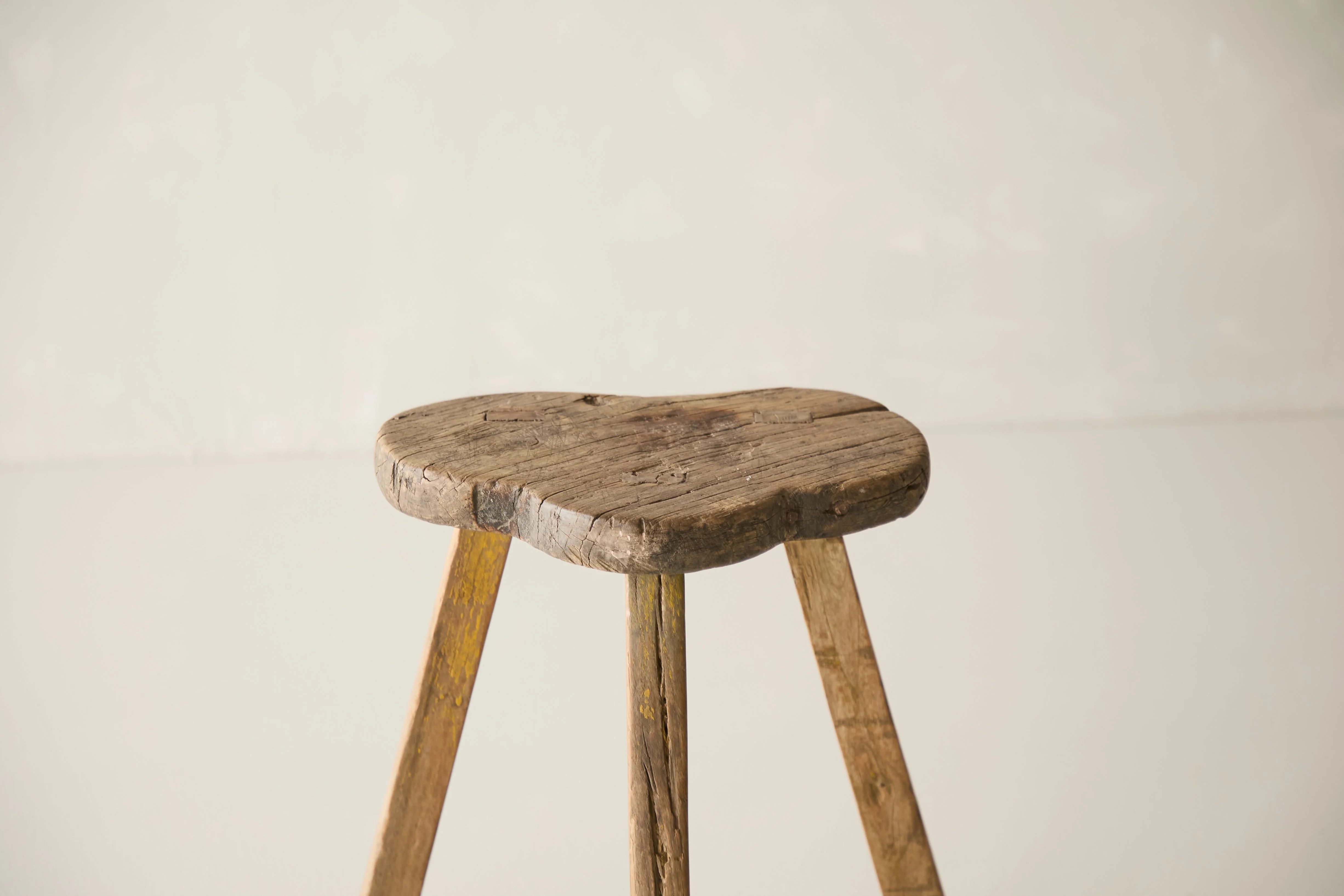 Vintage Solid Elm Saddle Stool - Circa 1955 No. K5 - Image 2