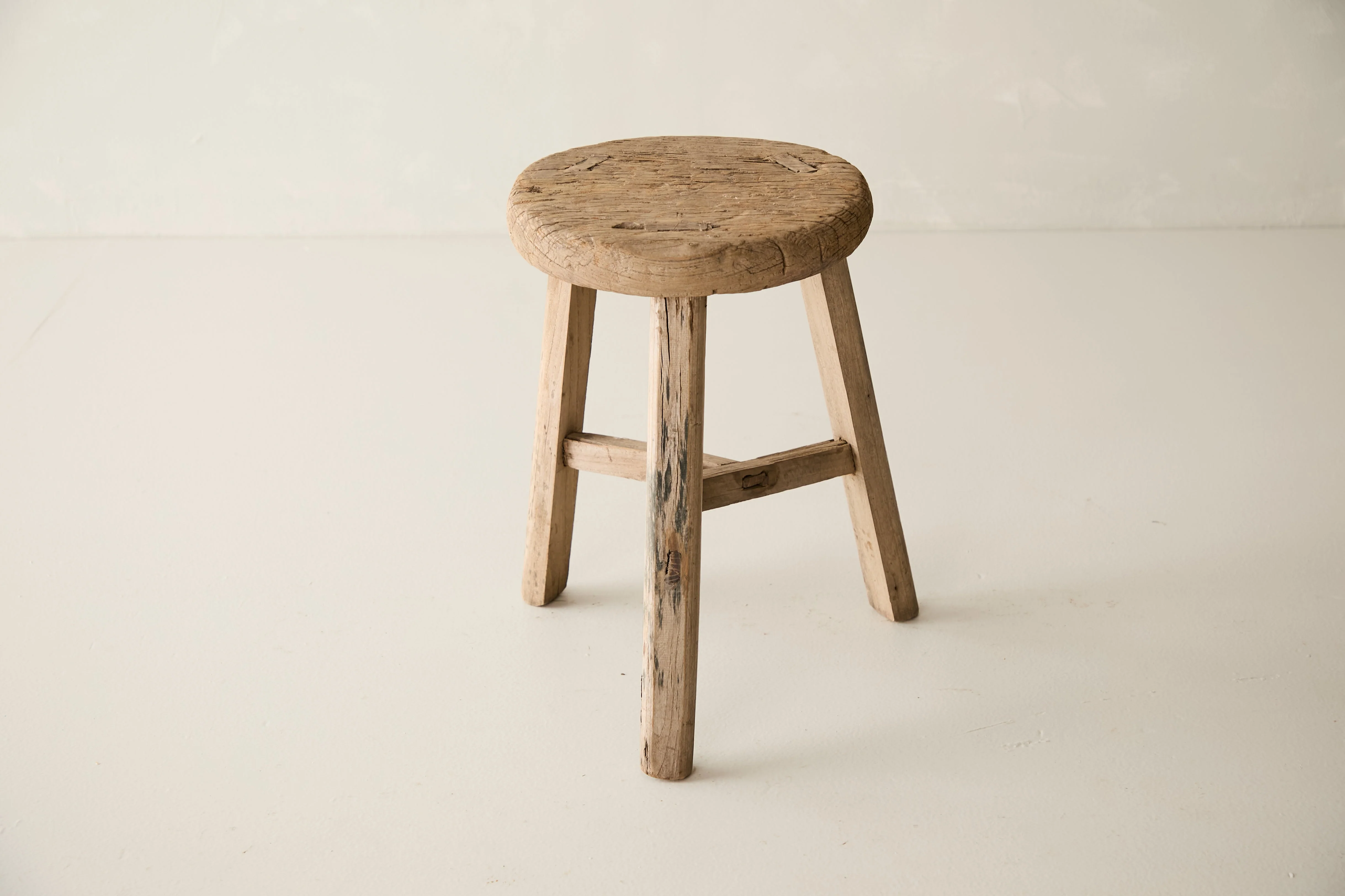 Vintage Solid Elm Cobbler Stool - Circa 1955 No. J18 - Image 3